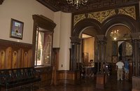 Condicionando las ayudas a los ayuntamientos [por IC]