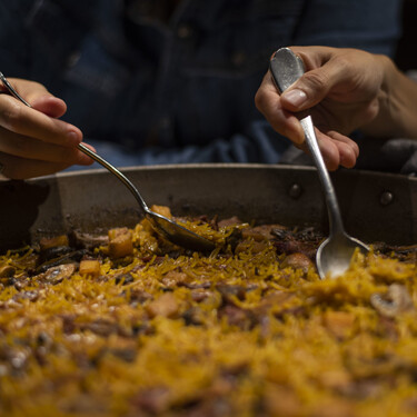 La auténtica fideuá nació en Gandía: era una paella de espaguetis 