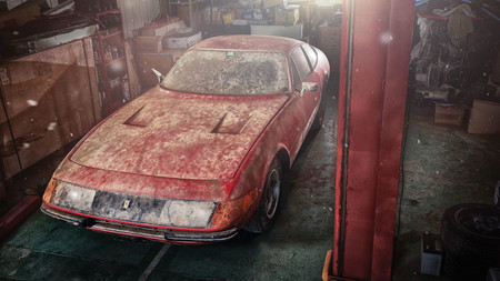 A subasta este Ferrari Daytona 'Alloy' único, descubierto recientemente cubierto de polvo