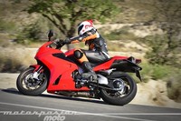Honda VFR800F, prueba (conducción en autopista y pasajero)