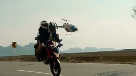 Bajaj Pulsar 200NS, digna de 007
