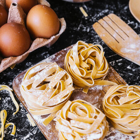 Lidl vuelve a tener disponible la máquina para hacer hasta ocho tipos de pasta fresca en minutos y por menos de 30 euros 