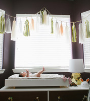 Proyecto DIY: haz una guirnalda de borlas para decorar la habitación del bebé 