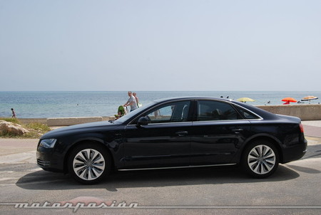 Tricomparativa de berlinas Premium híbridas: Audi A8 Hybrid