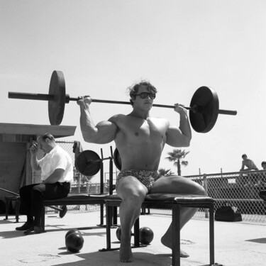 El secreto de  Arnold Schwarzenegger para desarrollar músculos es la técnica que necesitas para verte y estar más fuerte
