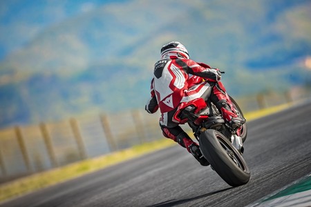 La Ducati Panigale V4 ya tiene un récord: Es la moto de serie más rápida del Buddh Intenational Circuit