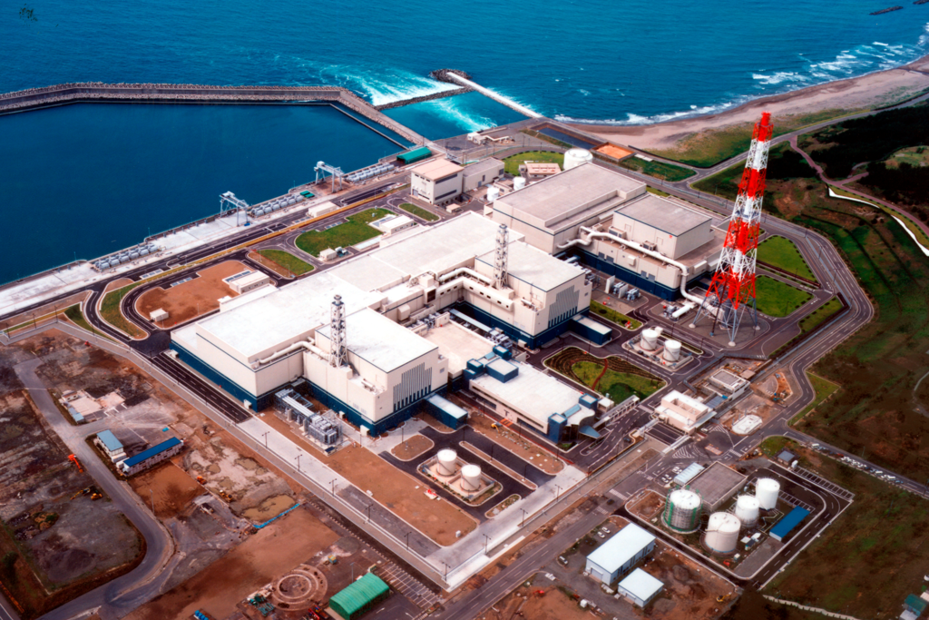 En 2011 Japón cerró la mayor central nuclear del planeta. Ahora ha decidido reabrirla en pleno debate energético
