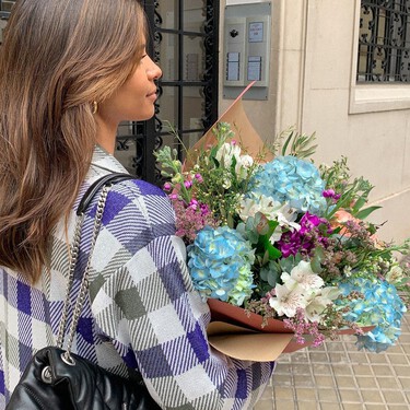 New Balance agotará sus nuevas zapatillas 'baby blue' con el color tendencia de 2026: se acabó el reinado del marrón chocolate 