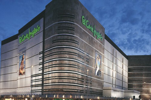 El Corte Inglés liquida esta tele MiniLED con Ambilight: ahora puedes llevártela con más de un 60% de descuento