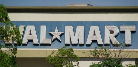 Wal-Mart podría vender un iPhone 3G de 4 GB por 99 dólares