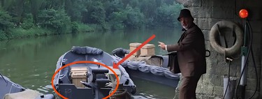 Se você pausar Indiana Jones e a Última Cruzada em 1:03:01, verá alguém da equipe de filmagem ajudando ele e seu pai 