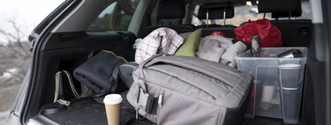 Si te vas de vacaciones en coche este invierno, no te olvides del kit de supervivencia (tranquilo, es más sencillo y barato que una baliza V16) 