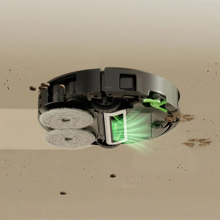 Roomba Plus 515 Combo Autowash Black Photo Insitu Mopping Vacuuming Undersideview 8000x8000