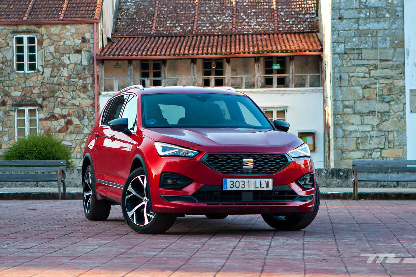 Probamos el SEAT Tarraco e-Hybrid FR, un SUV etiqueta CERO de 245 CV que convence como coche familiar y no tanto por eficiencia