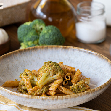 La pasta no es lo más saludable del mundo, pero si tienes antojo hazla con brócoli: está deliciosa y es más sana