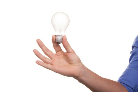 El 31 de diciembre finaliza el plazo para renovar el bono eléctrico y beneficiarse del bono térmico, y las familias numerosas pueden solicitarlo