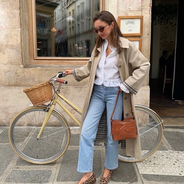 Cortefiel rebaja la gabardina de Pedro del Hierro que las mujeres de +50 más elegantes llevarán sin parar este otoño 