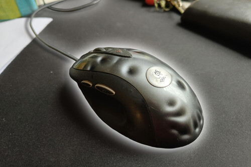 Un mouse de 2005 funcionando en 2025: el caso que revive el debate sobre la durabilidad del hardware antiguo