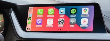 Las marcas quieren que vuelvas a utilizar el GPS del auto, y cobrártelo cada mes. ¿Su táctica? Eliminar Apple CarPlay y Android Auto 