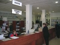 Los funcionarios deben hablar con sus sindicatos