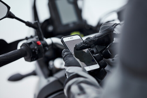 Llevo desde los 15 años siendo motero y estas cuatro apps para moto han hecho completa mi experiencia (y mis rutas)