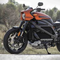¡Bombazo! La Harley-Davidson LiveWire protagonizará 'Long Way Up' junto a Ewan McGregor y Charlie Boorman