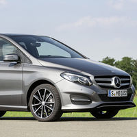 ¡Denme coches de policía más grandes! En Bilbao, los 'munipas' no caben en sus coches nuevos