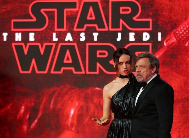 Daisy Ridley con Mark Hamill