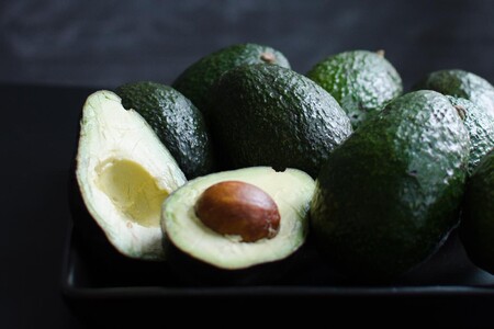 Madurar tus aguacates en el microondas: te contamos si es una buena idea y los pasos para hacerlo