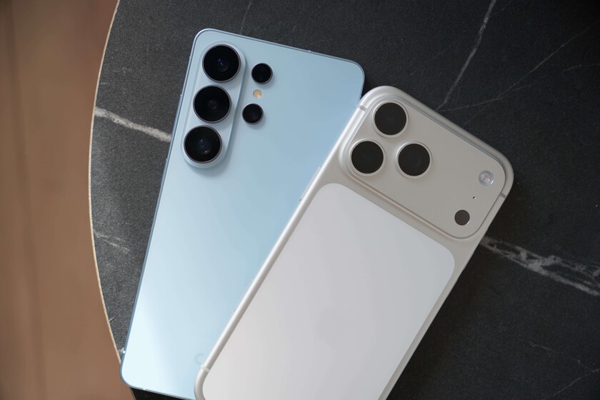 Apple acaba de fulminar a Samsung por la derecha. Le ha bastado el tirón del iPhone 17 para arrebatarle la corona