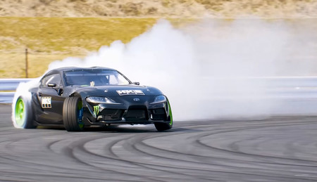 El nuevo Toyota GR Supra ya se ha vestido de drift: con motor 2JZ y abrasando neumáticos en este vídeo