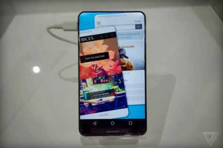 Sharp marca el futuro de las pantallas de los smartphones con un panel LCD de bordes curvos