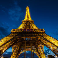 Un alojamiento realmente único. ¿Qué harías si pudieras dormir en la Torre Eiffel?