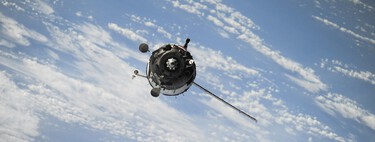 Hemos llenado la órbita de la Tierra de satélites. Y ahora el riesgo de una colisión catastrófica es altísimo