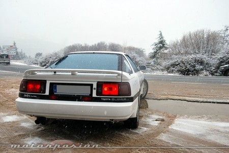 Toyota Supra con Michelin Alpin 4