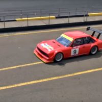 ¿Es un pájaro? ¿Es un avión? No, es un Fiat 124 con motor rotativo 20B