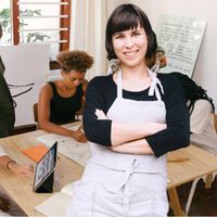 Una luz de optimismo para el modelo productivo en España: vendemos servicios más cualificados (aunque es por pagar poco) 