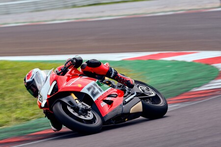 ¡Impresionante! Esta Ducati Panigale V2 es un homenaje a Troy Bayliss con alma de Superbike y 155 CV, por 22.490 euros