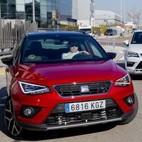 El coche conectado de SEAT quiere hablar con los semáforos usando 5G para ofrecer una conducción más segura