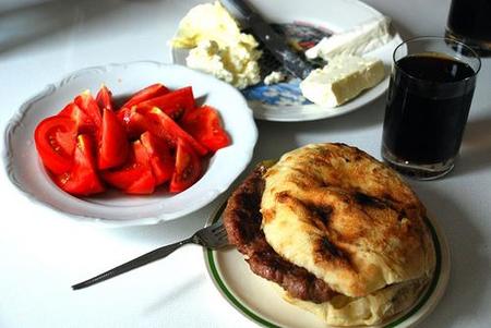 Comida rápida para carnívoros en los Balcanes