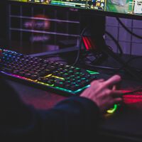 Este pack de PC gaming con RTX 4070 Super y teclado sale por 200 euros menos en los Coolmod Days