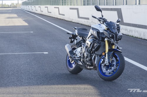 Probamos la Yamaha MT-10 SP: una moto desnuda de 160 CV con un carácter salvaje y precisión de deportiva