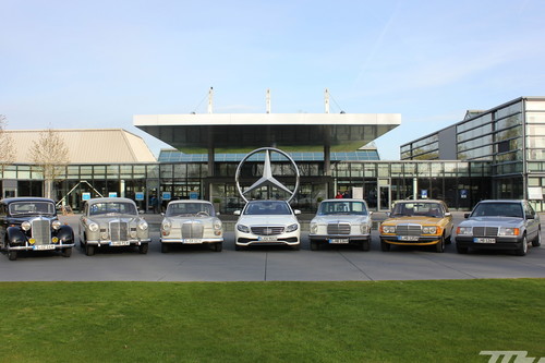 ¿Qué se siente al conducir 70 años de Mercedes-Benz Clase E en 48 horas?