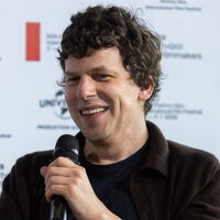Jesse Eisenberg obtendrá la ciudadanía polaca para trabajar más en Europa: en EE.UU., "las películas que me gustan son cada vez más difíciles de hacer"