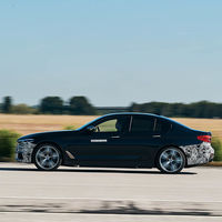 Este BMW Serie 5 Power BEV es un coche eléctrico de 720 CV que quiere destronar al Tesla Model S