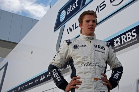 Dani Clos con HRT en los test para jóvenes pilotos de Abu Dhabi