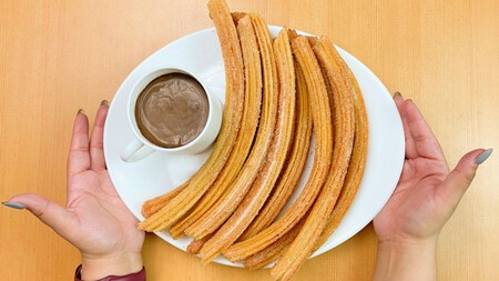 Churros Con Chocolate