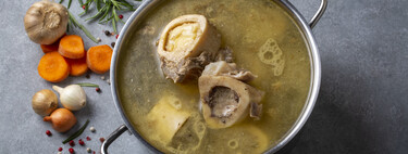 Algunas famosas como Gwyneth Paltrow están obsesionadas con el caldo de huesos para mejorar el colágeno de la piel. Qué dice la ciencia de esta receta milenaria