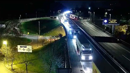 Caos Camiones Frontera Irun 02