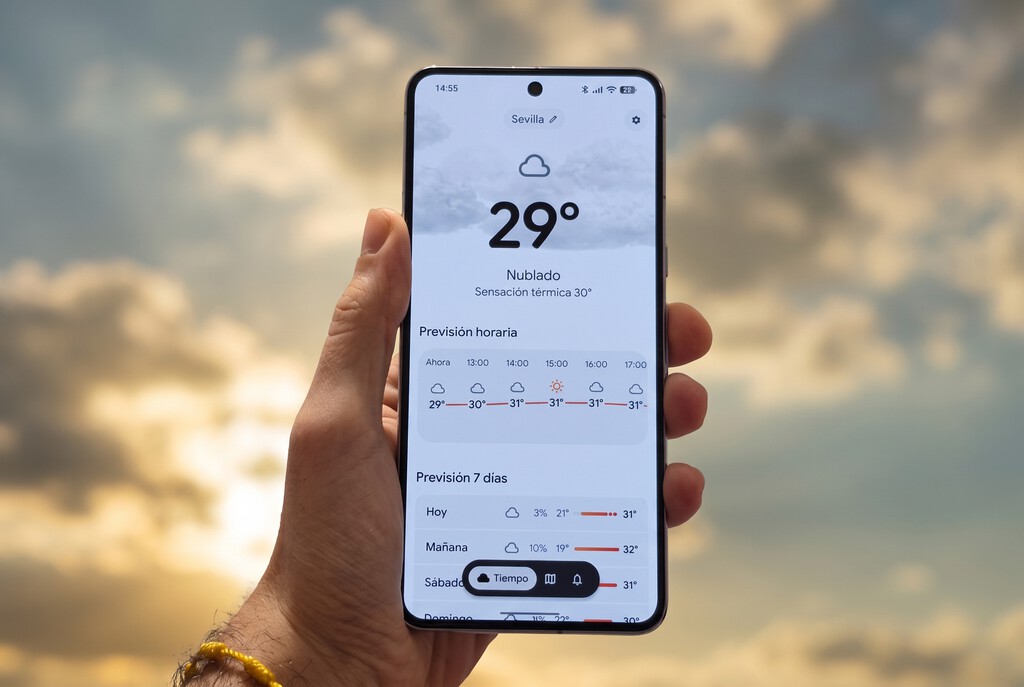 He probado dos apps de el tiempo tan buenas que me han hecho olvidar la que viene instalada en mi móvil